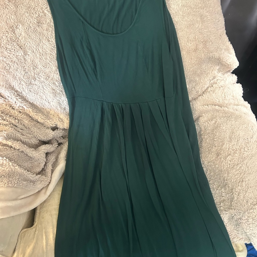 Elegant Green Sleeveless Dress